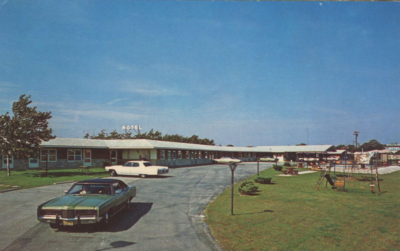 Hillside Motel - Hillside Motel Postcard (newer photo)